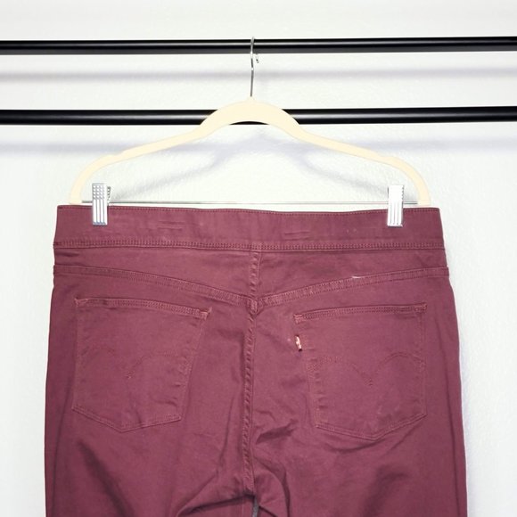 Levi's Women's Burgundy Elastic Waist Jeggings Size 14M - Picture 9 of 12